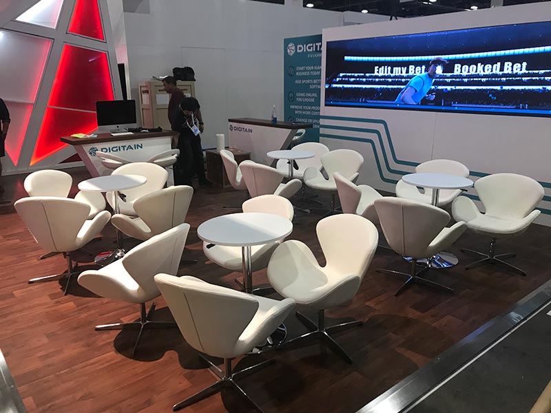 Pori Lounge Chairs - White - LV Exhibit Rentals in Las Vegas