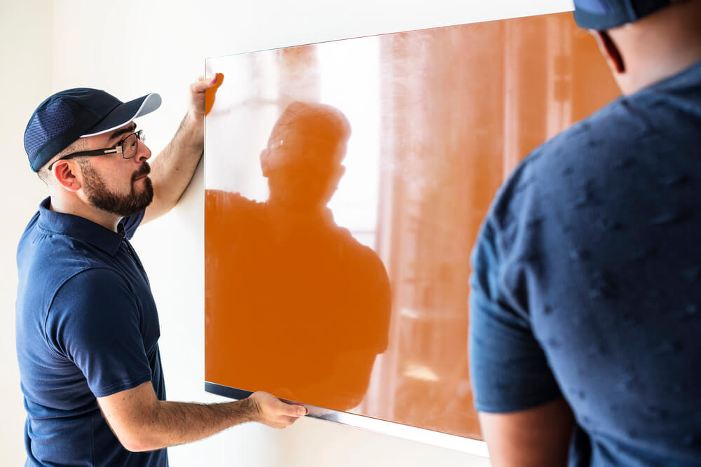 What are the benefits of a video wall?