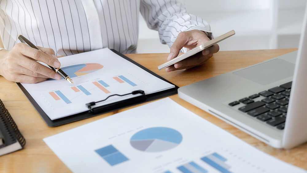 What tools can be used to measure trade show effectiveness.