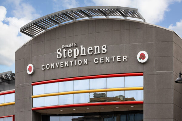 donald e stephens convention center