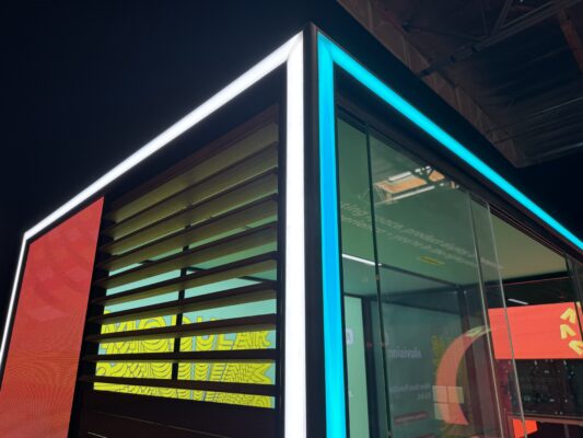 edge lighting on led trade show booth