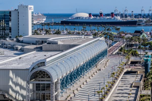 how big is the long beach convention center