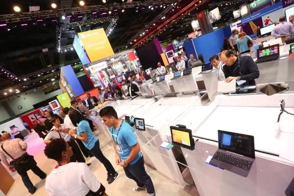 exhibit hall in walter e washington convention center