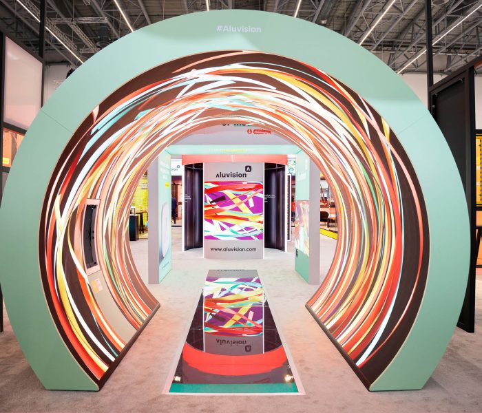 coolr tunnel w led floor
